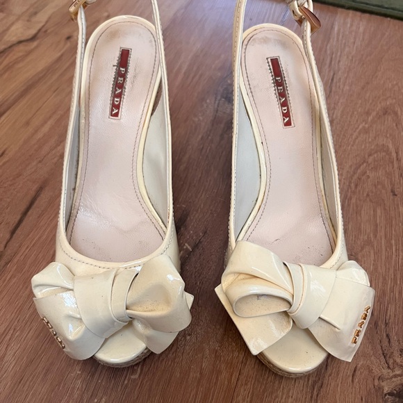 Prada patent leather wedges with bow detail, size 7.5 - Picture 3 of 14
